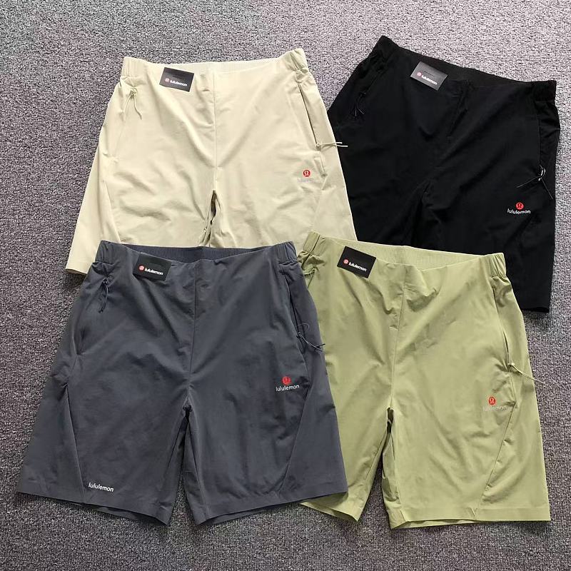 LULULEMON SHORTS 2204222301（im 170cm 60kg i wear size XL in the phot）