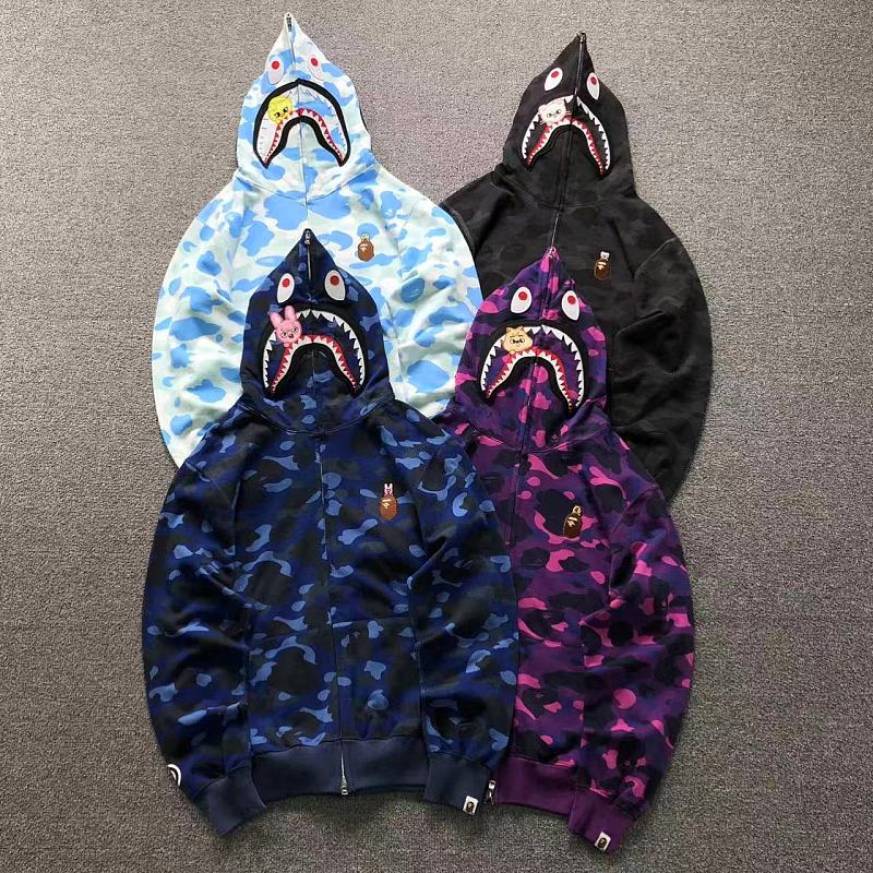BAPE HOODIE 3205200311（im 170cm 60kg i wear size M in the phot)