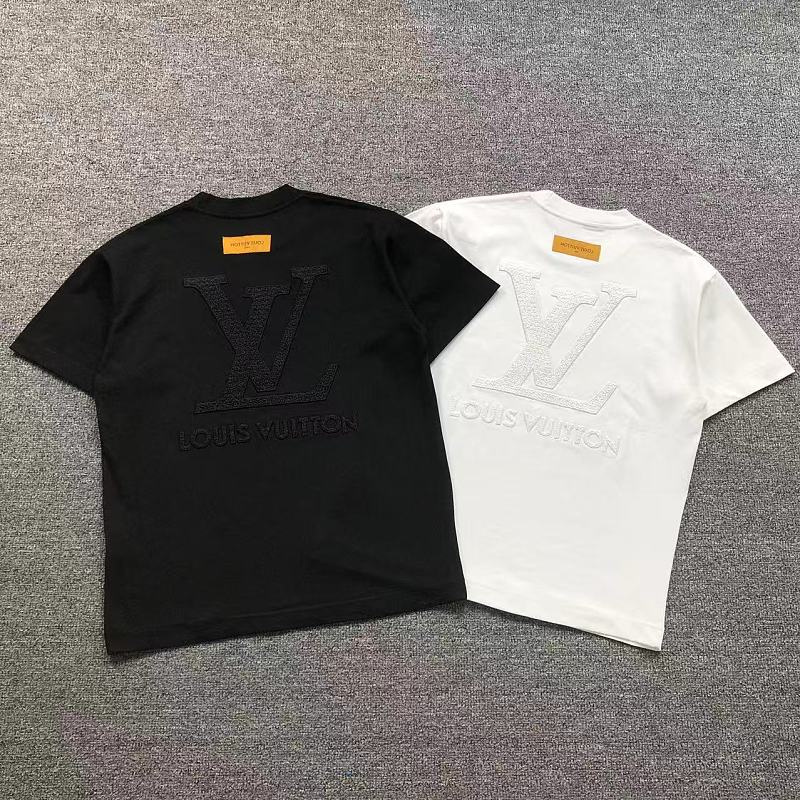 LV T-SHIRT 525220781（im 170cm 60kg i wear size S in the phot）