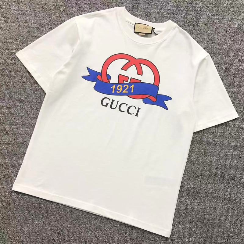 GUCCI T-SHIRT 22050726125（im 170cm 60kg i wear size S in the phot）