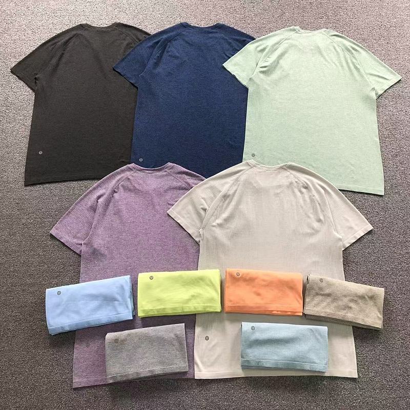 LULULEMON T-SHIRT 125947159（im 170cm 60kg i wear size XL in the phot）