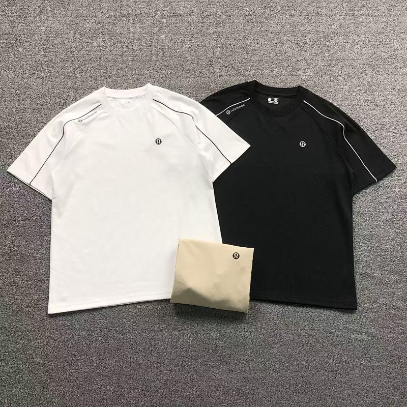 LULULEMON T-SHIRT 2201215801（im 170cm 60kg i wear size L in the phot）