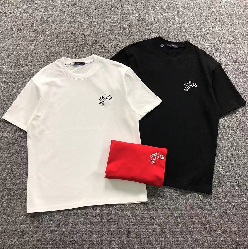 LV T-SHIRT 5241410147（im 170cm 60kg i wear size M in the phot）