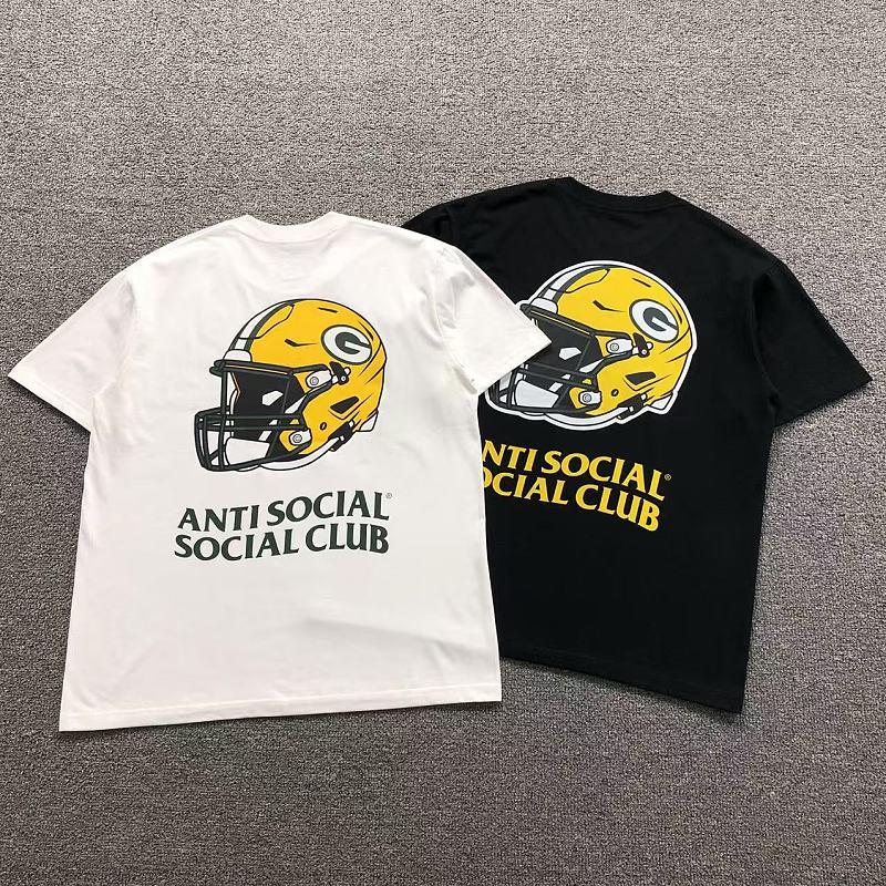 ANTI SOCIAL SOCIAL CLUB T-SHIRT 126212102（im 170cm 60kg i wear size L in the phot）
