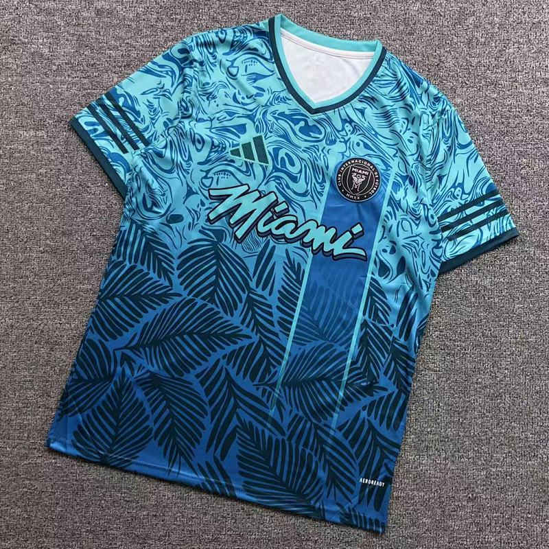 FOOTBALL T-SHIRT 11070216002（im 170cm 60kg i wear size L in the phot）