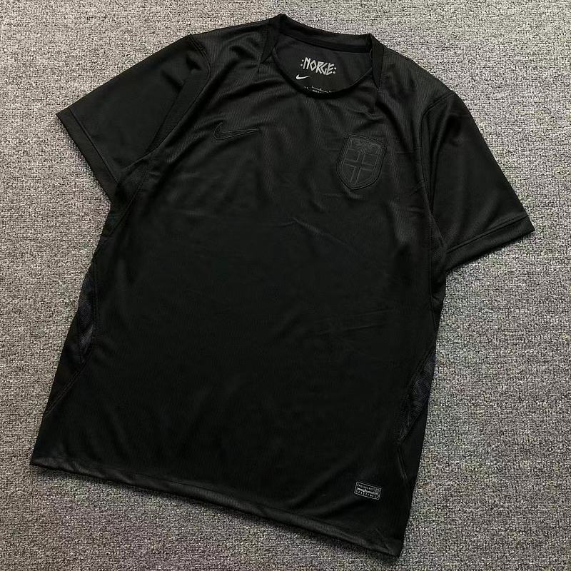 FOOTBALL T-SHIRT 1252136002（im 170cm 60kg i wear size L in the phot）