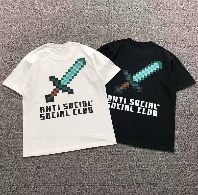 ANTI SOCIAL SOCIAL CLUB T-SHIRT 1111190302（im 170cm 60kg i wear size M in the phot）