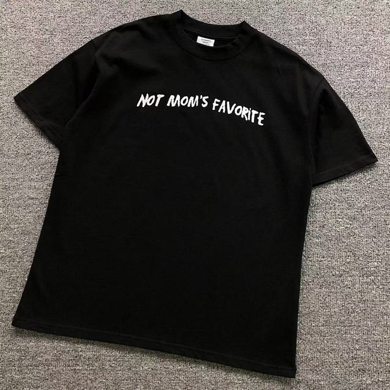 VETEMENTS T-SHIRT 214172551（im 170cm 60kg i wear size S in the phot）