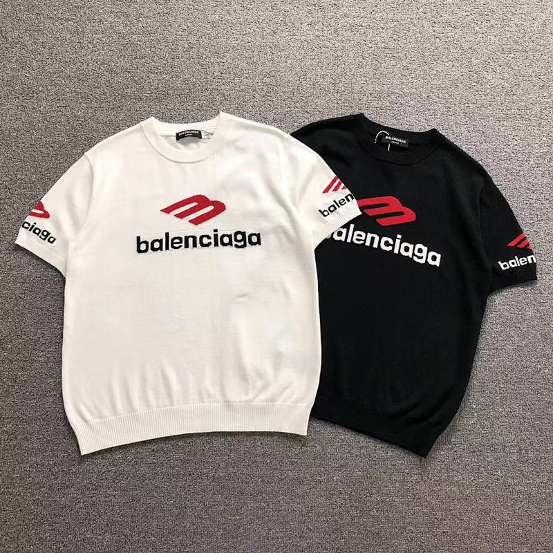 BALENCIAGA T-SHIRT 42030223156（im 172cm 55kg i wear size S in the phot）