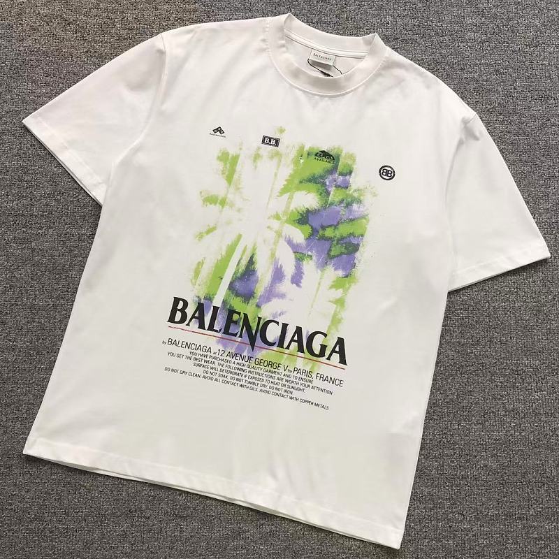 BALENCIAGA T-SHIRT 3206172621（im 170cm 60kg i wear size S in the phot）