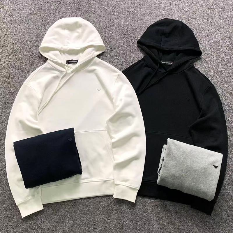 EMPORIO ARMANI HOODIE 2206150204（im 170cm 60kg i wear size L in the phot）