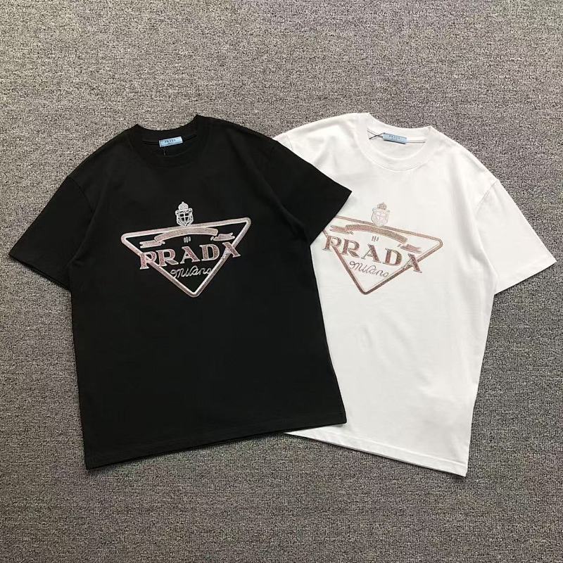 PRADA T-SHIRT 3203054621（im 170cm 60kg i wear size S in the phot）