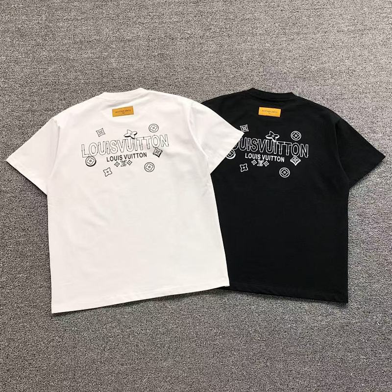 LV T-SHIRT 41080202133（im 170cm 60kg i wear size XL in the phot）