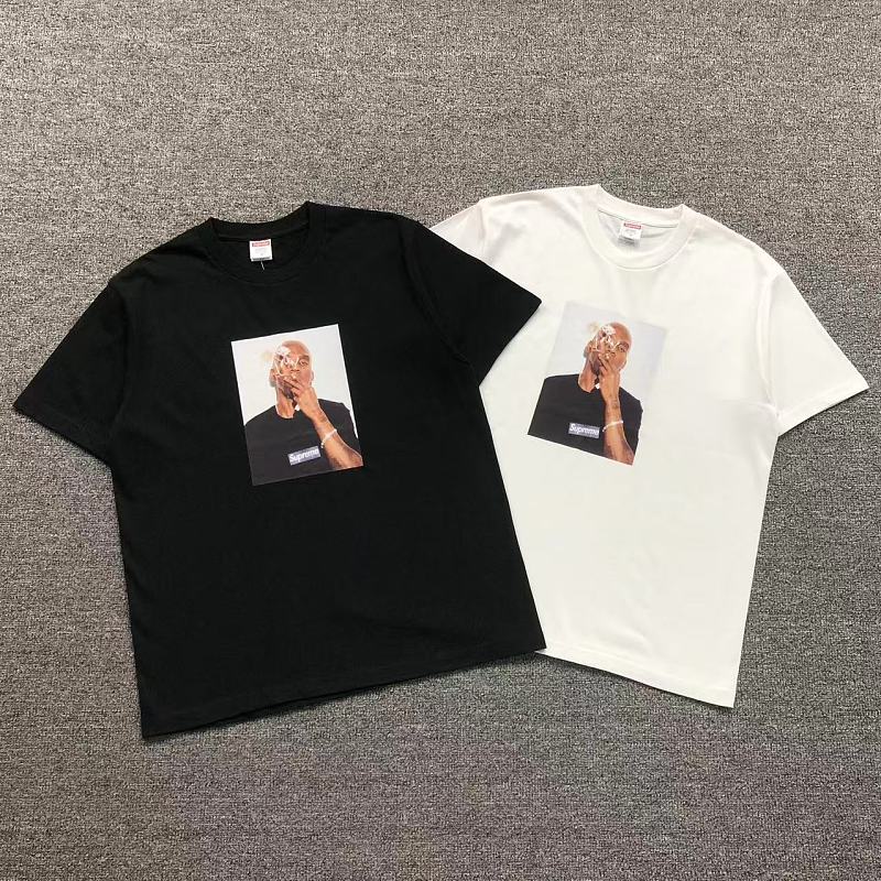 SUPREME T-SHIRT 32080401182（im 170cm 60kg i wear size M in the phot）
