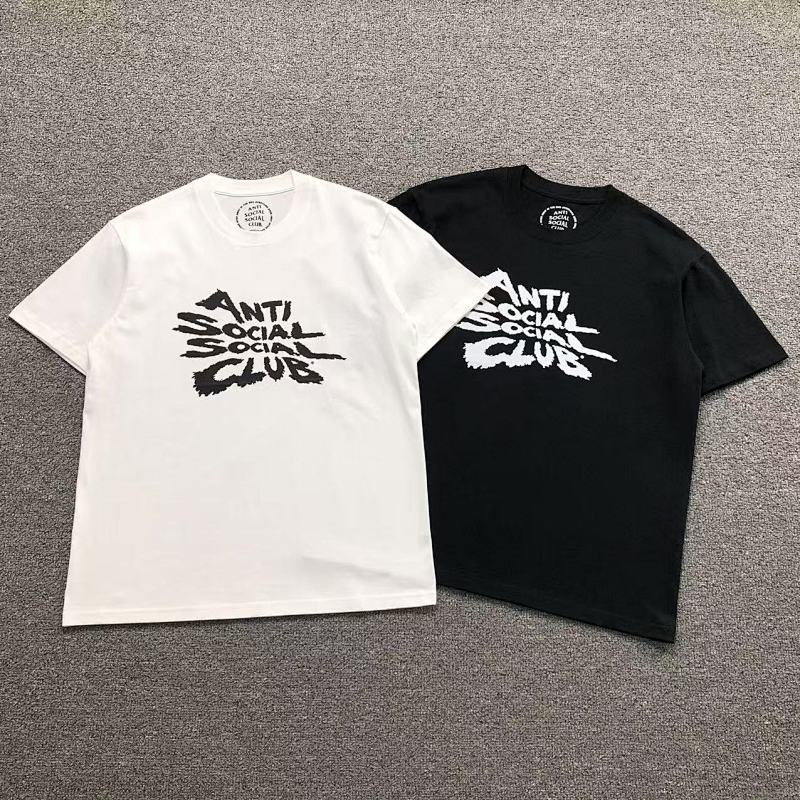 ANTI SOCIAL SOCIAL CLUB T-SHIRT 1111190702（im 170cm 60kg i wear size M in the phot）
