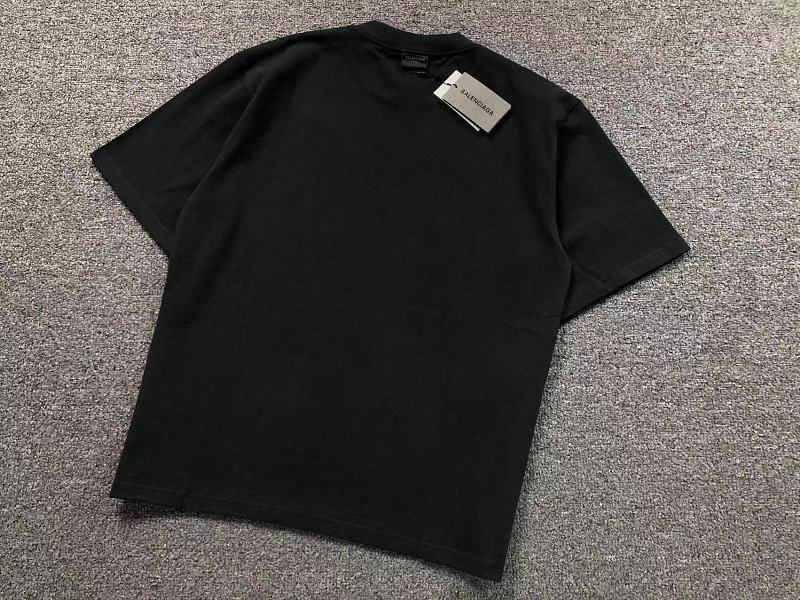 BALENCIAGA T-SHIRT 42042408163（im 170cm 60kg i wear size XS in the phot）