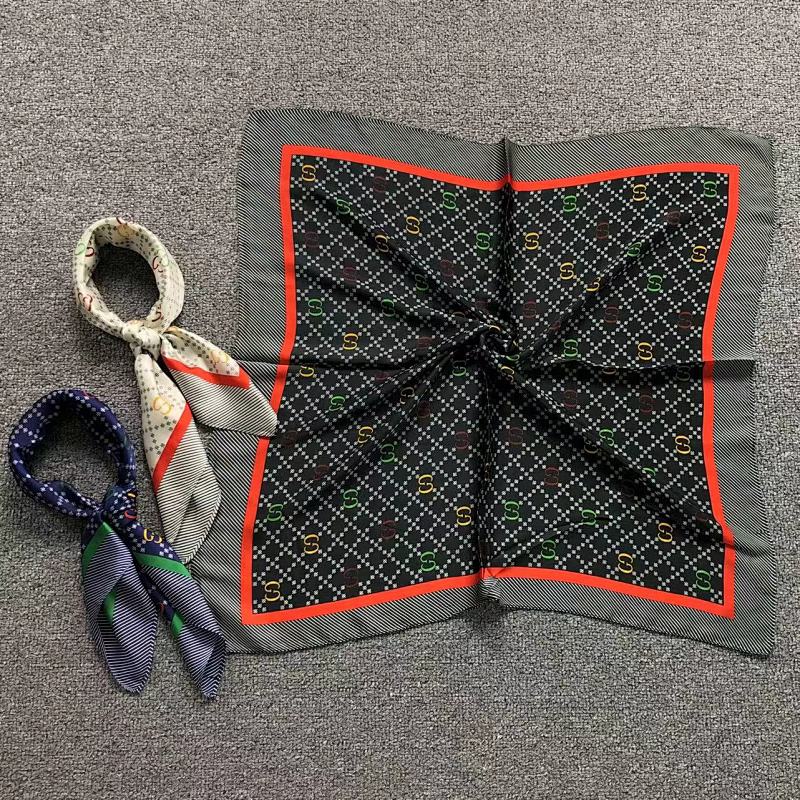 GUCCI SCARF 31071907102(长69CM*宽69CM*)