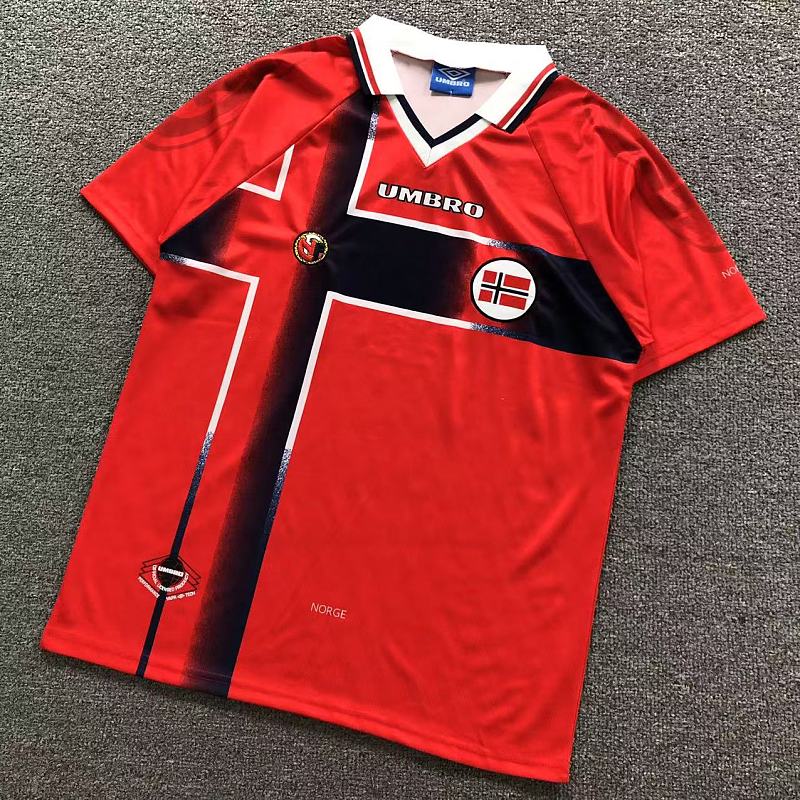 FOOTBALL T-SHIRT 1262222002（im 170cm 60kg i wear size L in the phot）