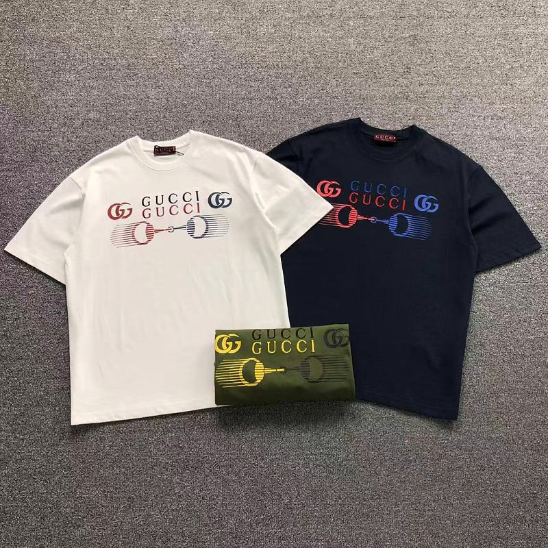 GUCCI T-SHIRT 22050707125（im 170cm 60kg i wear size S in the phot）