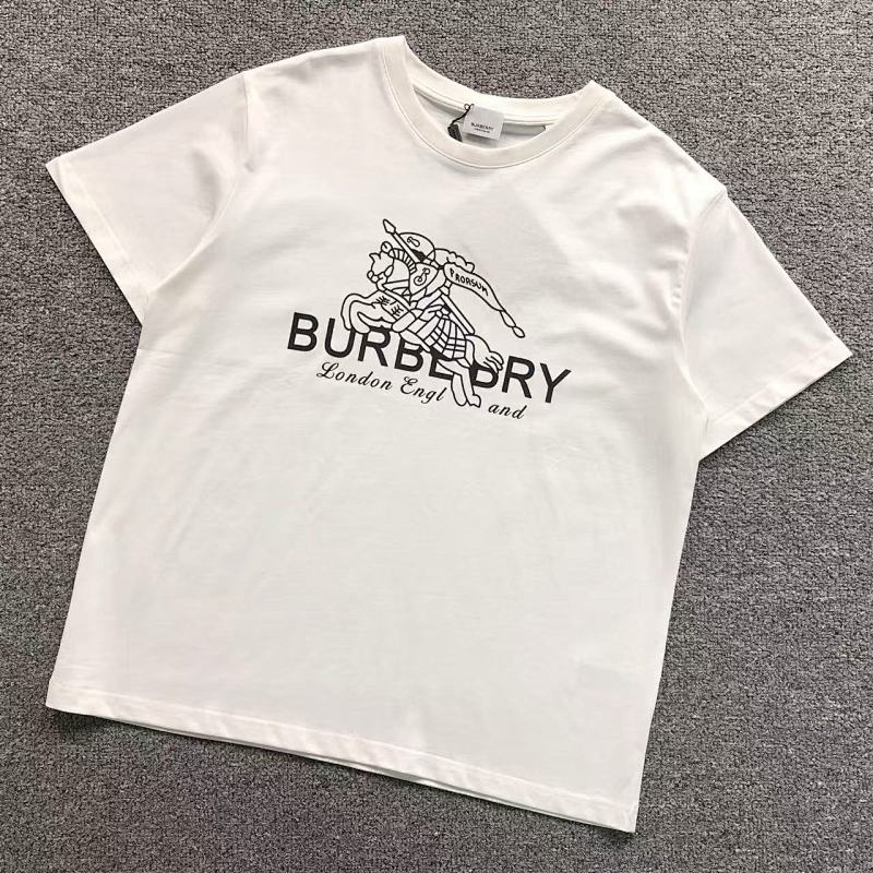 BURBERRY T-SHIRT 57210370（im 170cm 60kg i wear size S in the phot）