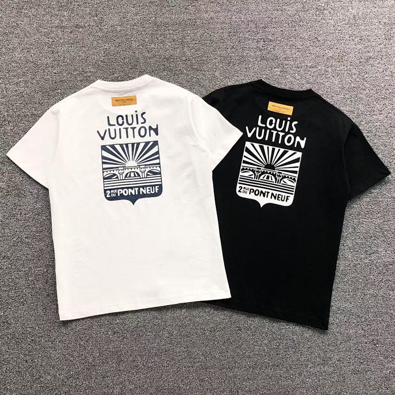LV T-SHIRT 41061319126（im 170cm 60kg i wear size XS in the phot）
