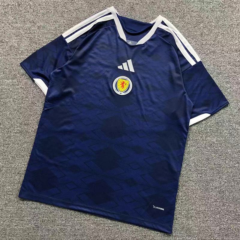 FOOTBALL T-SHIRT 1211619002（im 170cm 60kg i wear size L in the phot）