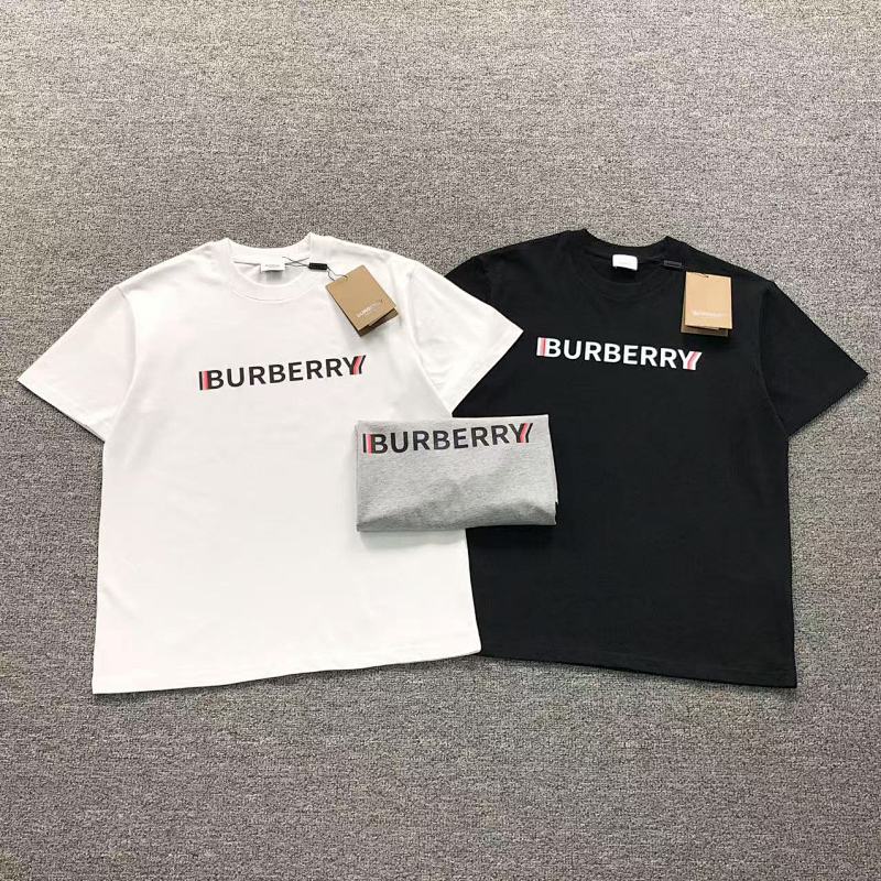 BURBERRY T-SHIRT 411141921（im 170cm 57kg i wear size M in the phot）