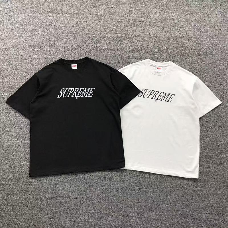 SUPREME T-SHIRT 212071421（im 170cm 57kg i wear size M in the phot）