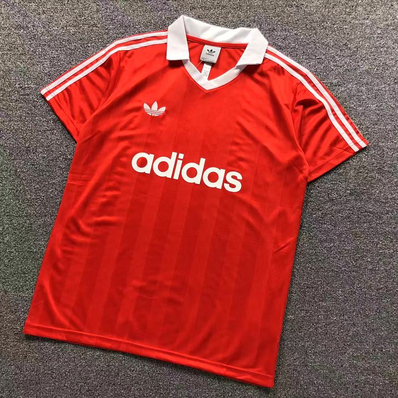FOOTBALL T-SHIRT 125926002（im 170cm 60kg i wear size L in the phot）