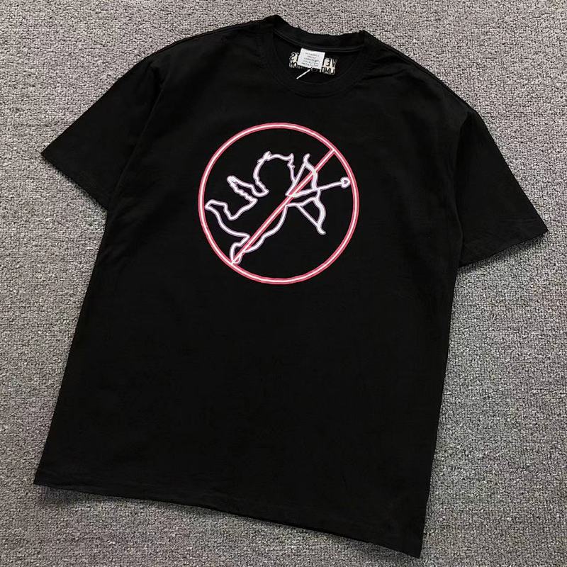 VETEMENTS T-SHIRT 41091537145（im 170cm 60kg i wear size S in the phot）