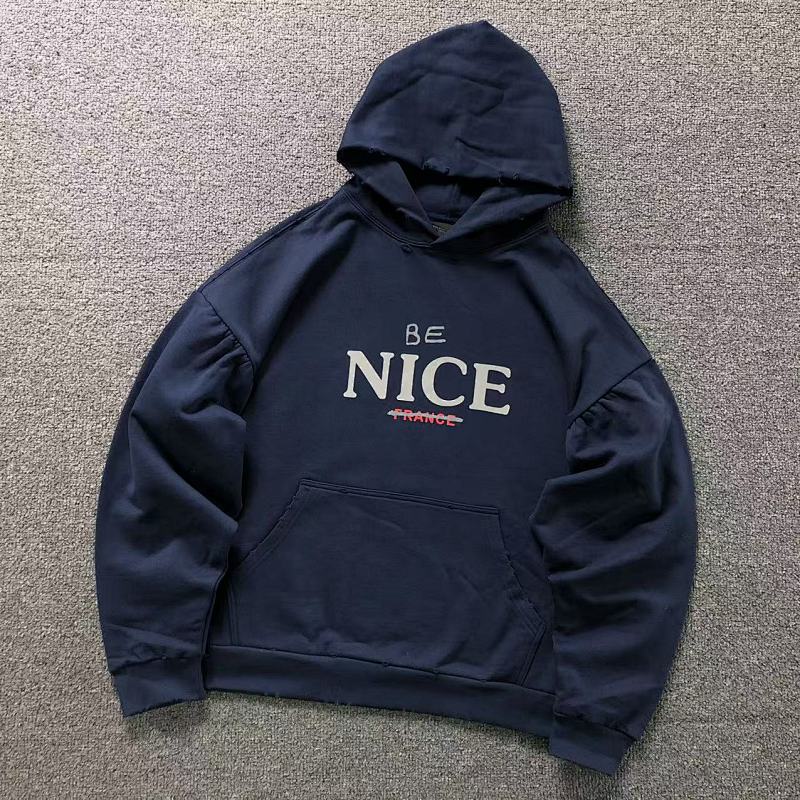 BALENCIAGA HOODIE 4122720163（im 170cm 60kg i wear size XS in the phot）