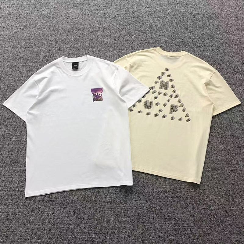 HUF T-SHIRT 4104222002（im 170cm 60kg i wear size L in the phot）