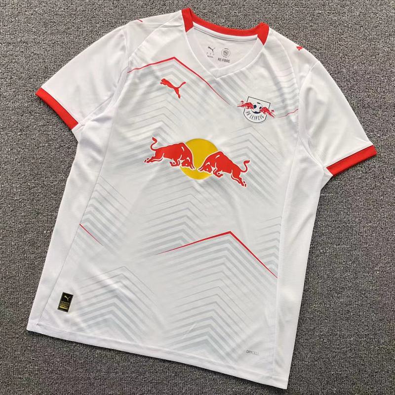 FOOTBALL T-SHIRT 2140326002（im 170cm 60kg i wear size L in the phot）
