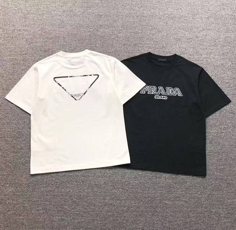 PRADA T-SHIRT 311212303（im 170cm 57kg i wear size S in the phot）