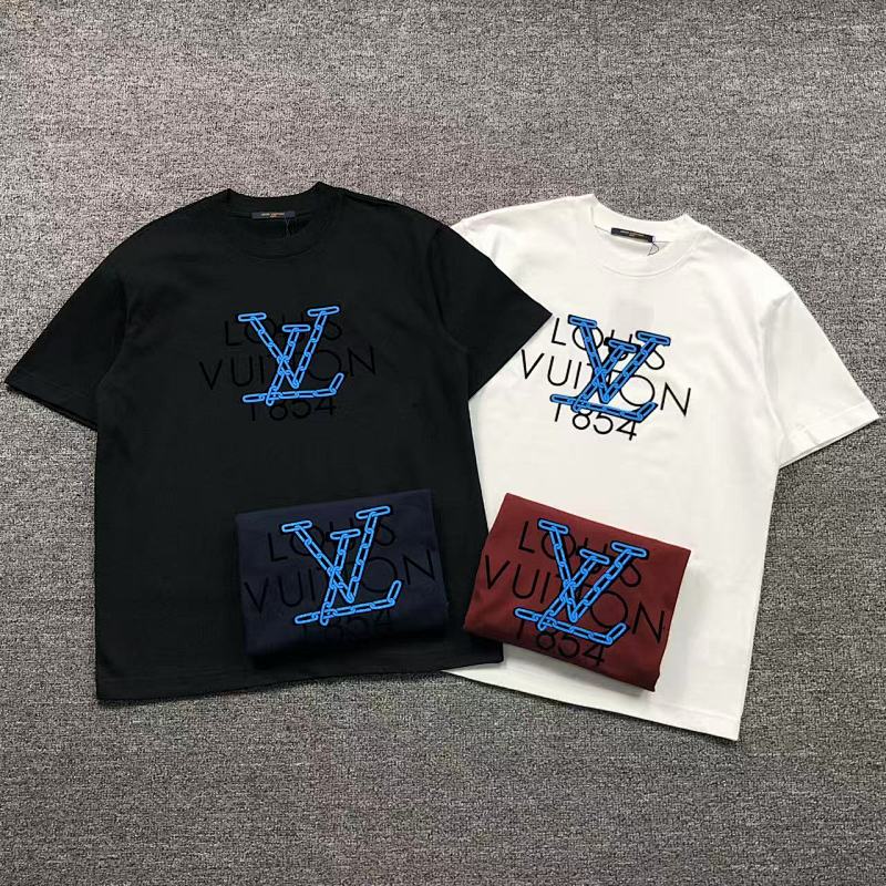 LV T-SHIRT 592203147（im 170cm 60kg i wear size M in the phot）