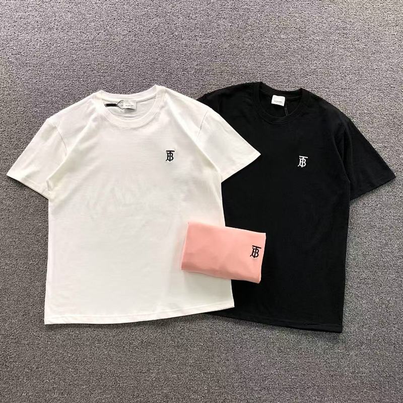 BURBERRY T-SHIRT 219222001（im 170cm 60kg i wear size M in the phot）