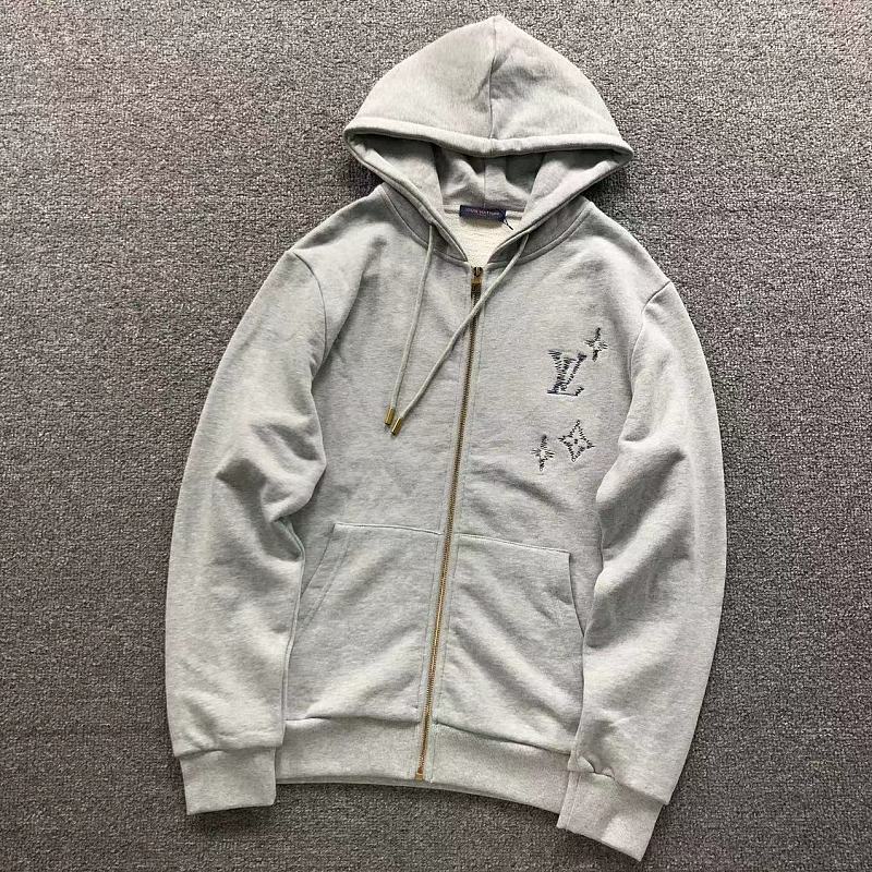 LV HOODIE 3208191121（im 170cm 60kg i wear size M in the phot）