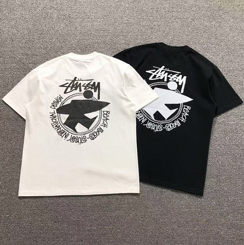 STUSSY T-SHIRT 571216123（im 170cm 60kg i wear size S in the phot）