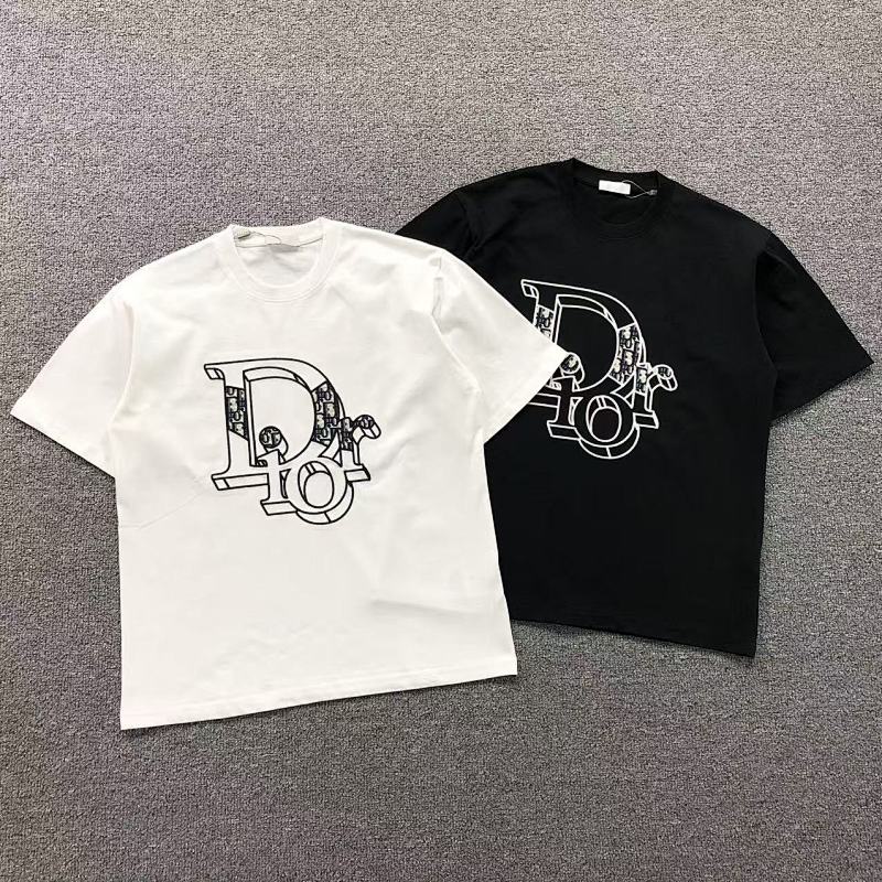 DIOR T-SHIRT 3103233020（im 170cm 60kg i wear size S in the phot）