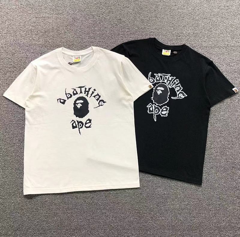 BAPE T-SHIRT 4107301498（im 170cm 60kg i wear size S in the phot）