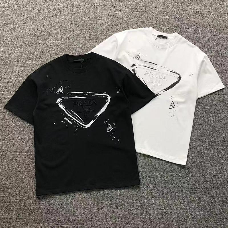 PRADA T-SHIRT 524040219（im 170cm 60kg i wear size S in the phot）