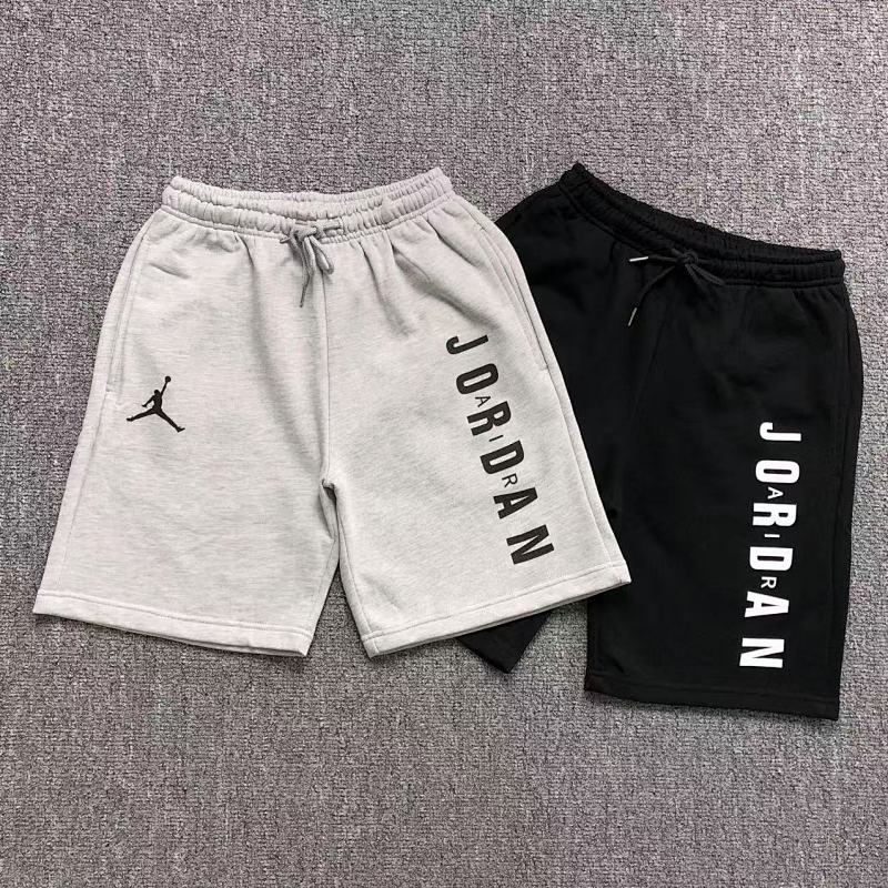 AIR JORDAN SHORTS 211113157（im 170cm 57kg i wear size M in the phot）