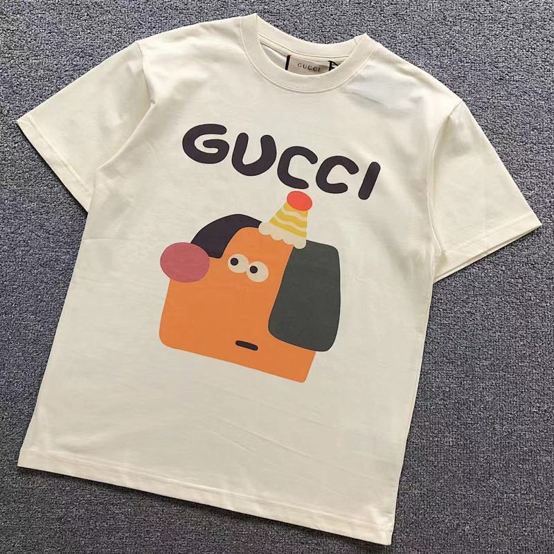 GUCCI T-SHIRT 5231965101（im 170cm 60kg i wear size S in the phot）