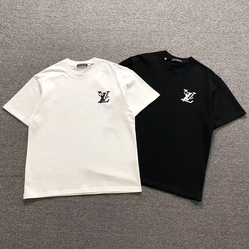 LV T-SHIRT 2205081301（im 170cm 60kg i wear size M in the phot）