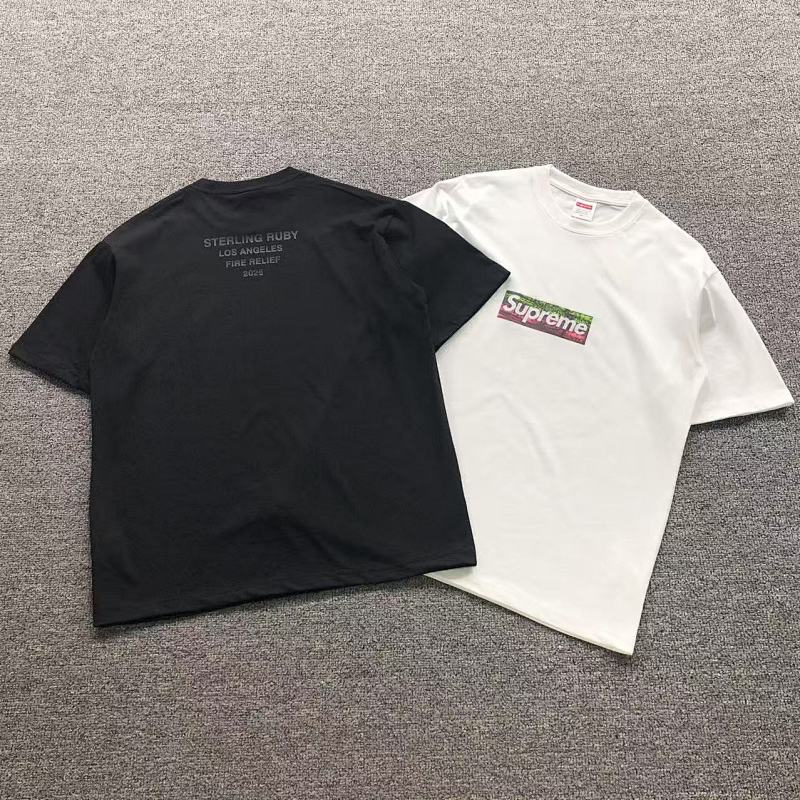 SUPREME T-SHIRT 4104210821（im 170cm 60kg i wear size M in the phot）