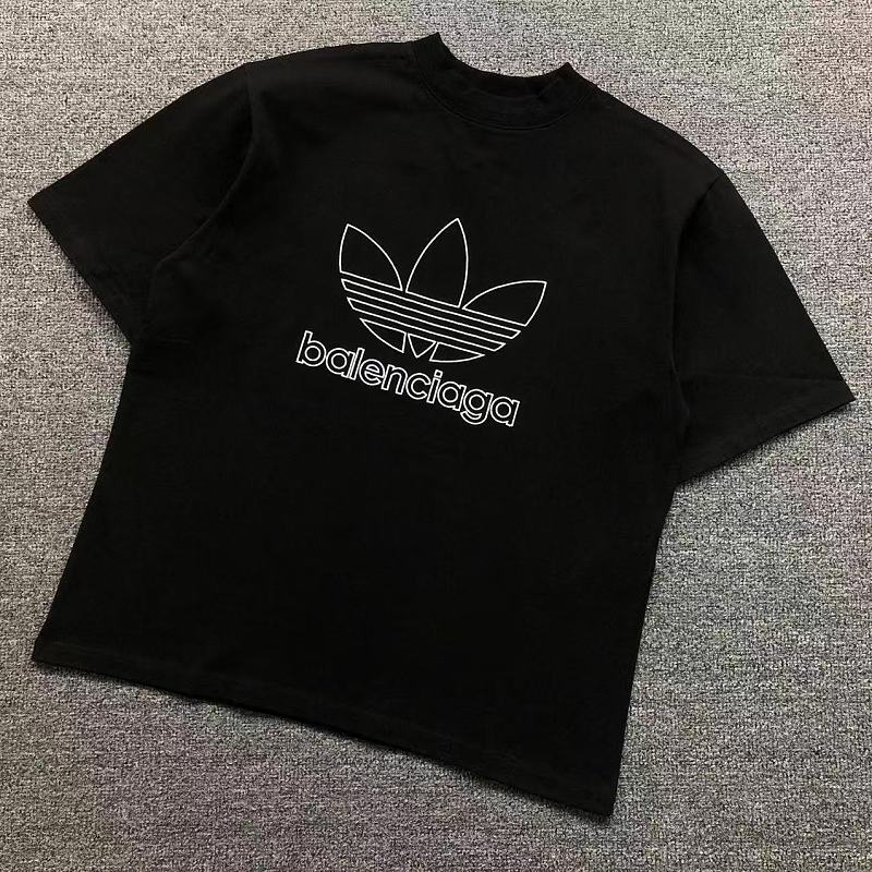BALENCIAGA ADIDAS T-SHIRT 42042412163 （im 170cm 60kg i wear size 1 in the phot）