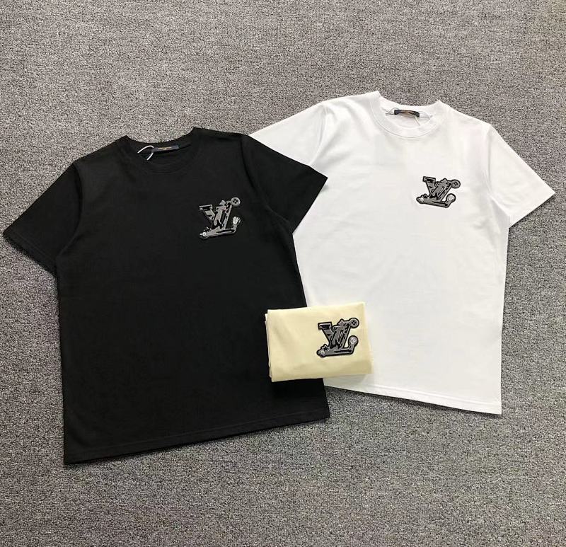 LV T-SHIRT 41361560（im 170cm 55kg i wear size M in the phot）
