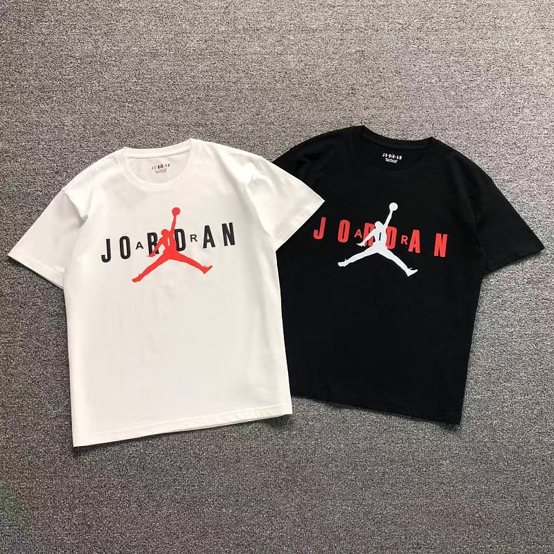 AIR JORDAN T-SHIRT 4204160877（im 170cm 60kg i wear size M in the phot）