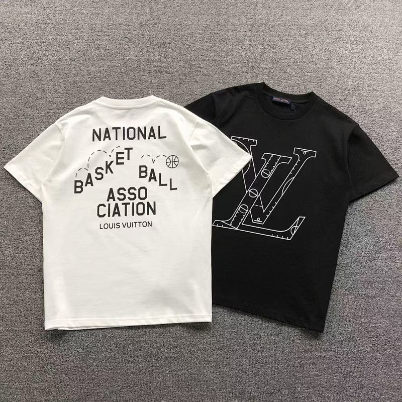 LV T-SHIRT 41062609126（im 170cm 60kg i wear size XS in the phot）