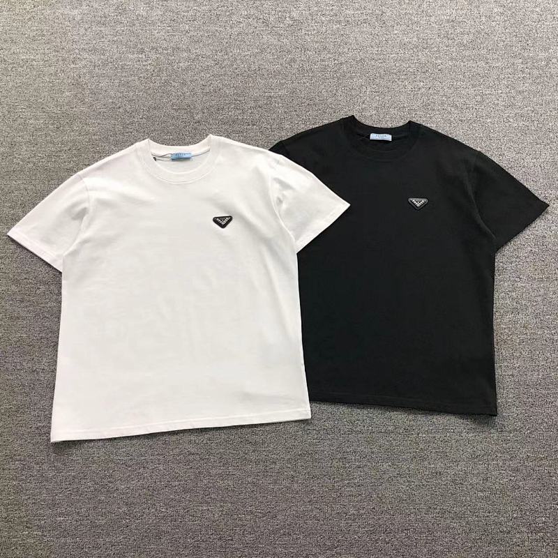 PRADA T-SHIRT 211171321（im 170cm 57kg i wear size M in the phot）